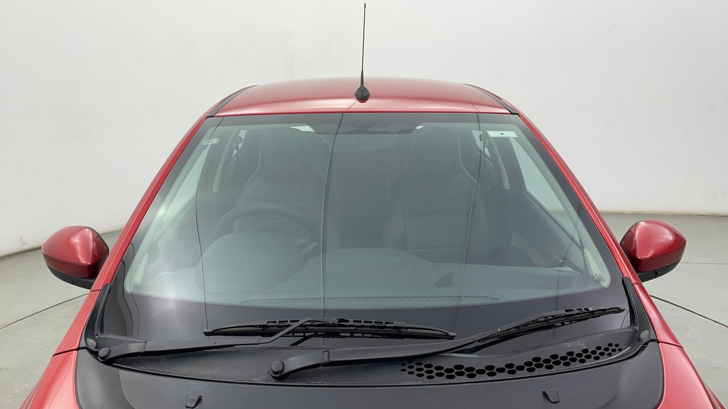 Used 2017 Tata Tiago Revotron XT Petrol Manual exterior FRONT WINDSHIELD VIEW