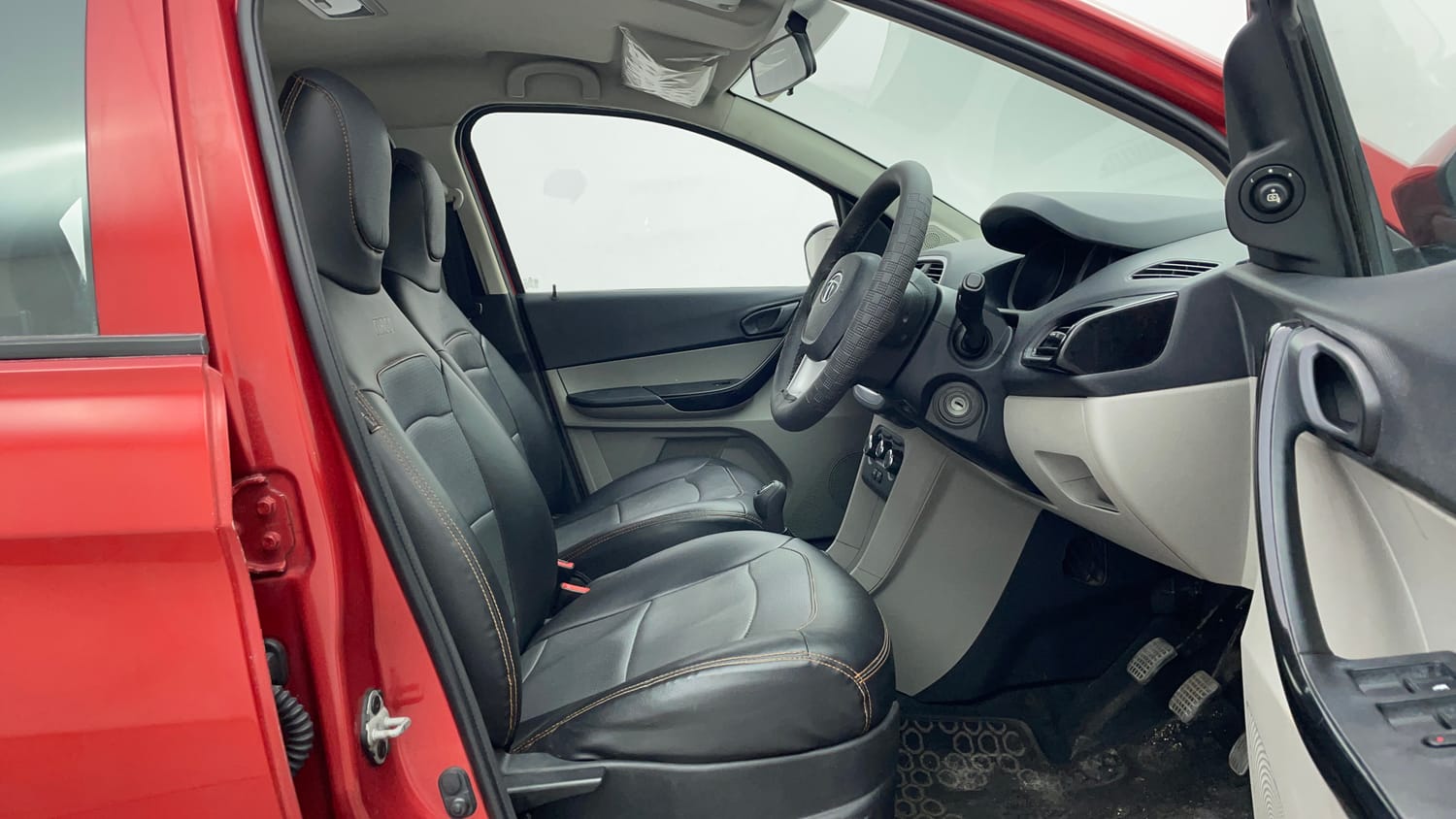 Used 2017 Tata Tiago Revotron XT Petrol Manual interior RIGHT SIDE FRONT DOOR CABIN VIEW