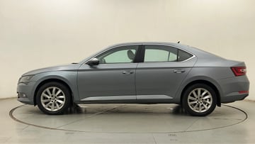 Used 2018 Skoda Superb L&K TSI AT Petrol Automatic Image
