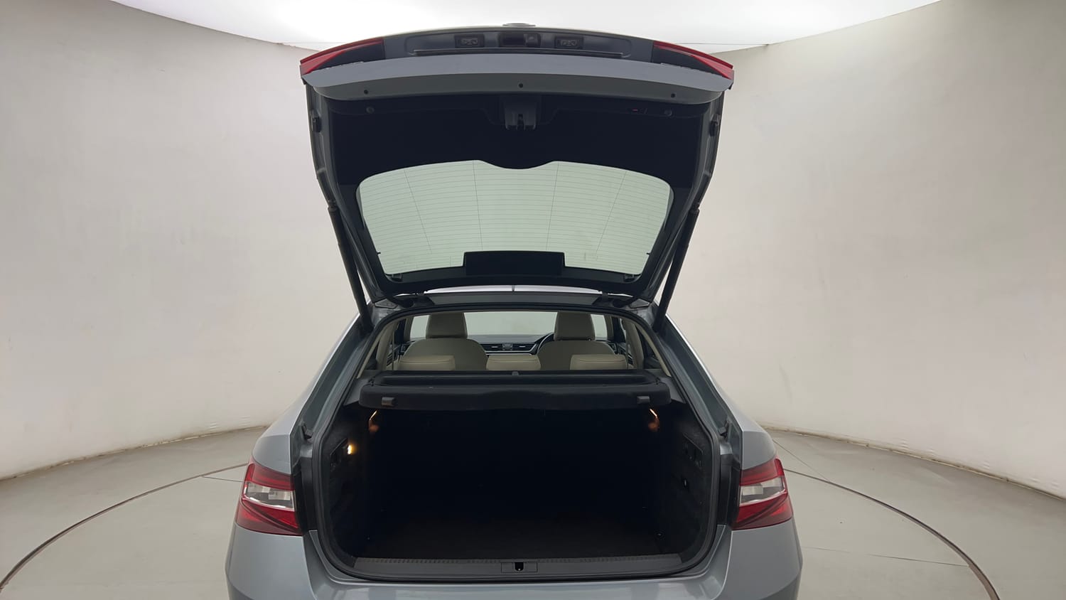 Used 2018 Skoda Superb L&K TSI AT Petrol Automatic interior DICKY DOOR OPEN VIEW