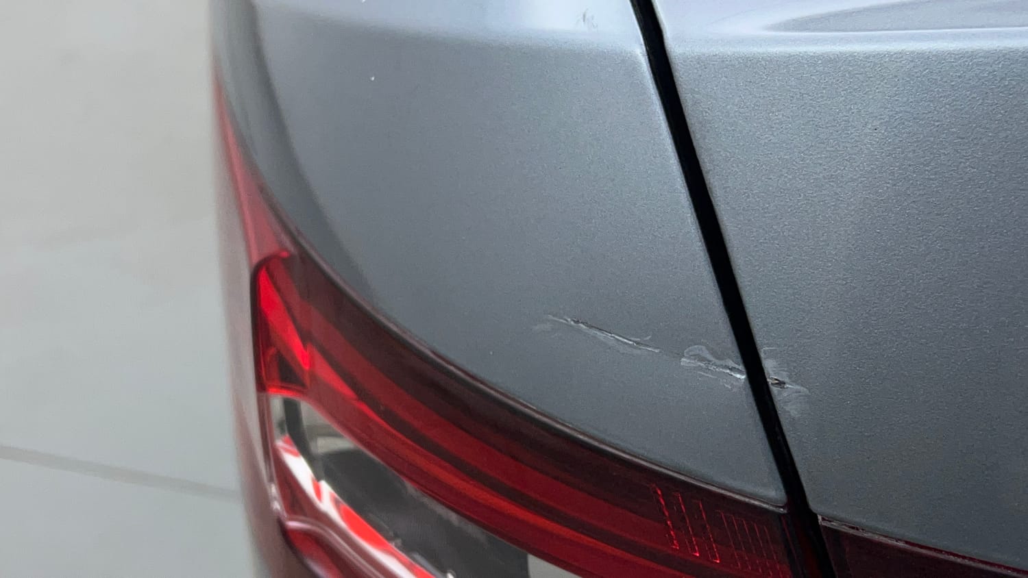 Used 2018 Skoda Superb L&K TSI AT Petrol Automatic dents MINOR DENT