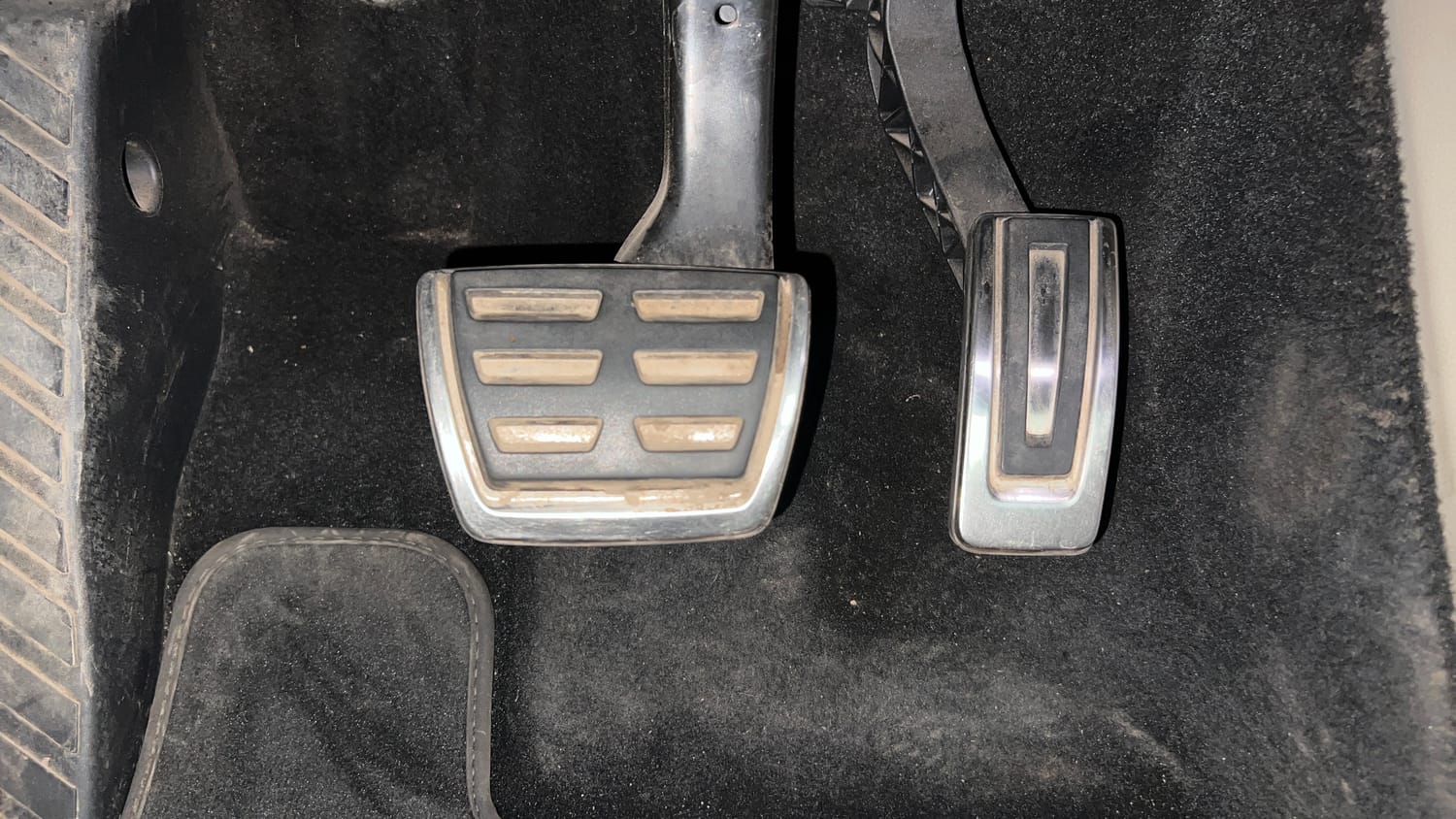 Used 2018 Skoda Superb L&K TSI AT Petrol Automatic interior PEDALS VIEW