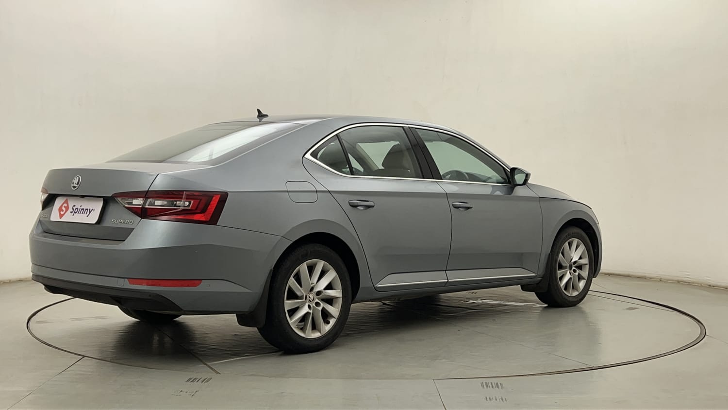 Used 2018 Skoda Superb L&K TSI AT Petrol Automatic exterior RIGHT REAR CORNER VIEW