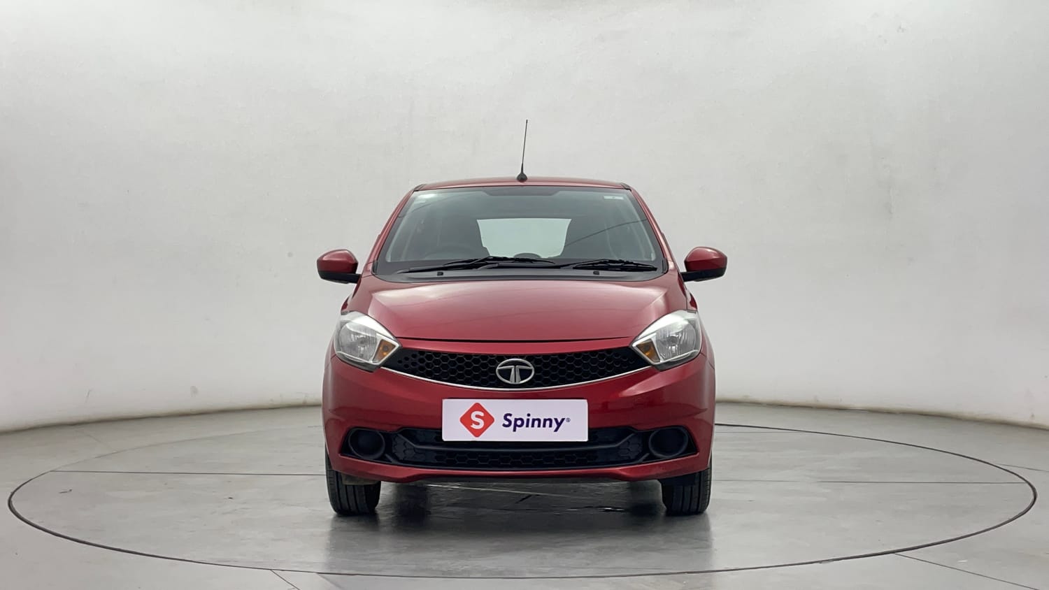 Used 2017 Tata Tiago Revotron XT Petrol Manual exterior FRONT VIEW