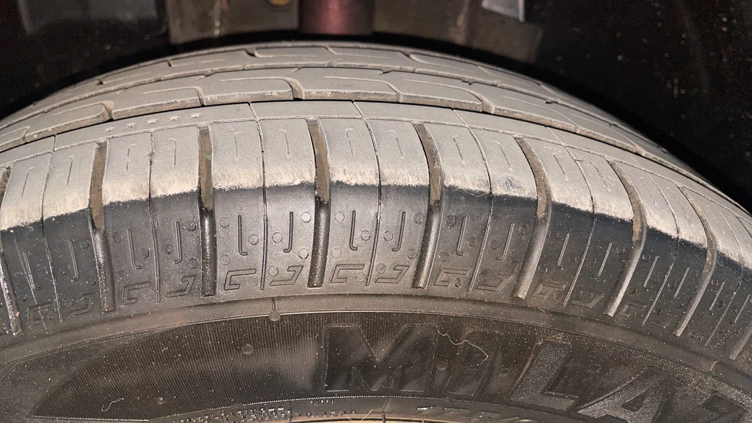Used 2017 Tata Tiago Revotron XT Petrol Manual tyres LEFT FRONT TYRE TREAD VIEW
