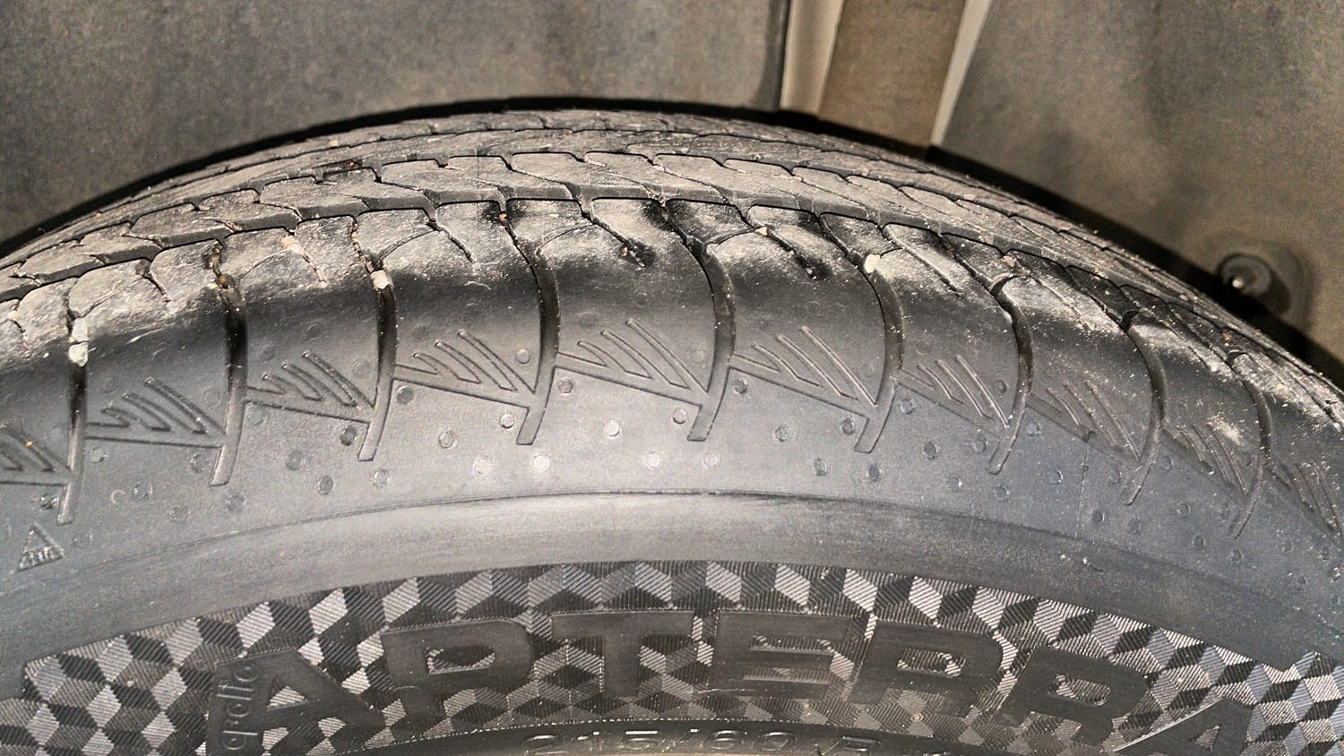 Used 2023 Maruti Suzuki Grand Vitara Alpha Smart Hybrid AllGrip Petrol Manual tyres LEFT REAR TYRE TREAD VIEW