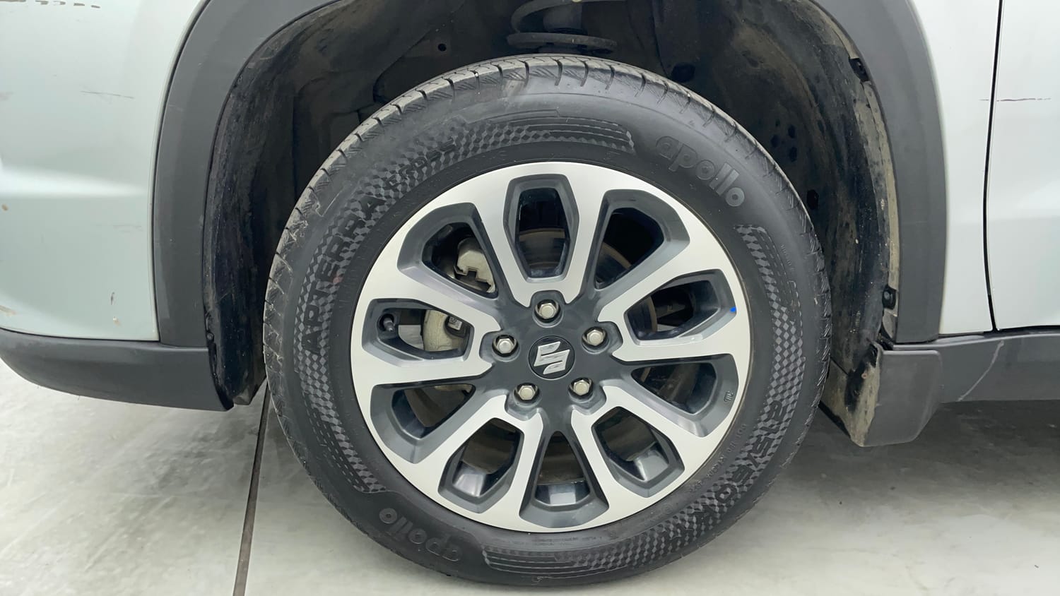 Used 2023 Maruti Suzuki Grand Vitara Alpha Smart Hybrid AllGrip Petrol Manual tyres LEFT FRONT TYRE RIM VIEW