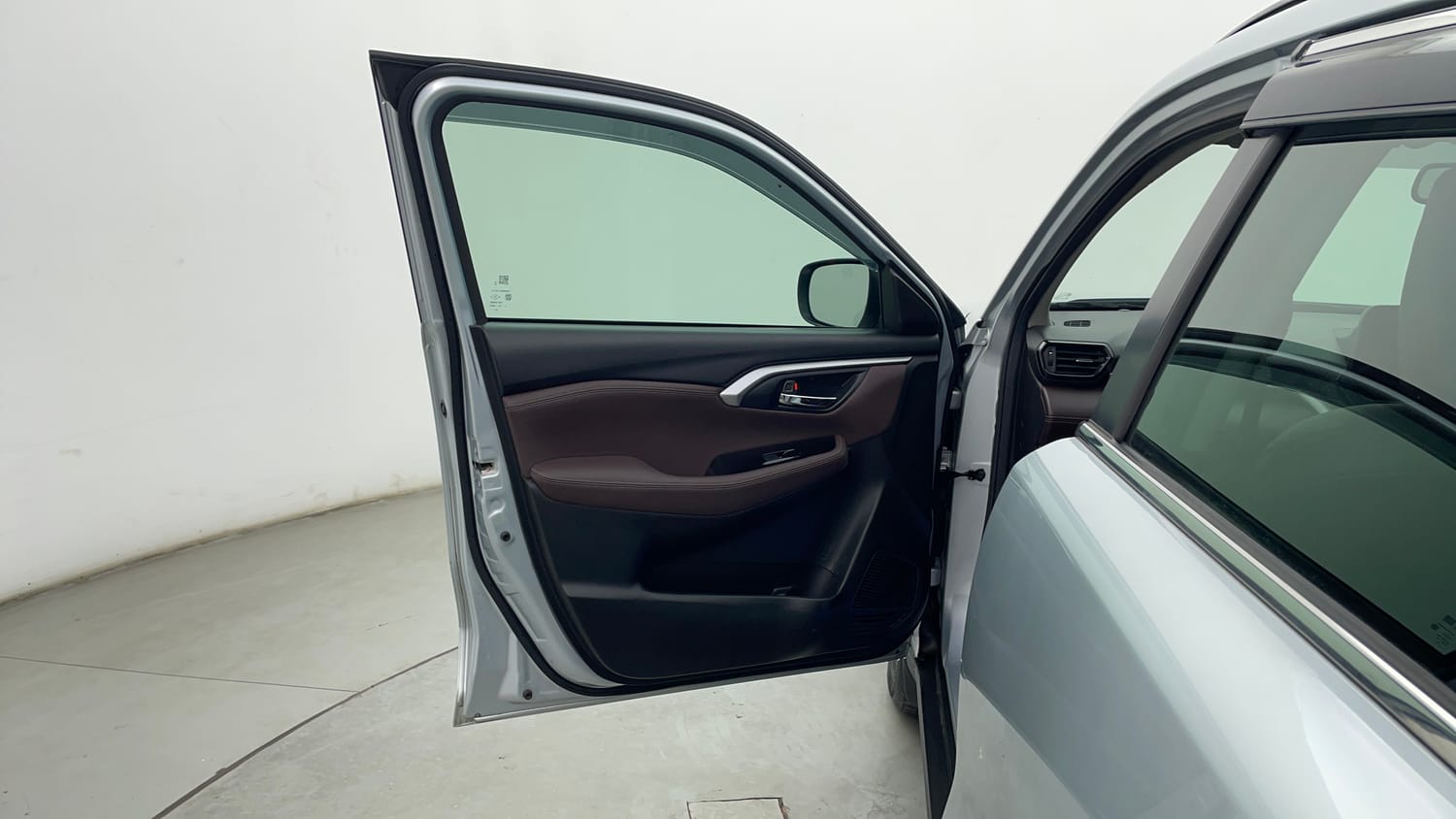 Used 2023 Maruti Suzuki Grand Vitara Alpha Smart Hybrid AllGrip Petrol Manual interior LEFT FRONT DOOR OPEN VIEW