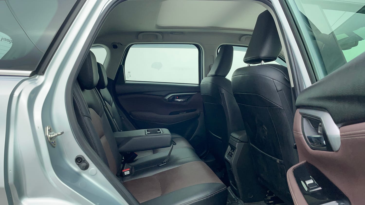 Used 2023 Maruti Suzuki Grand Vitara Alpha Smart Hybrid AllGrip Petrol Manual interior RIGHT SIDE REAR DOOR CABIN VIEW