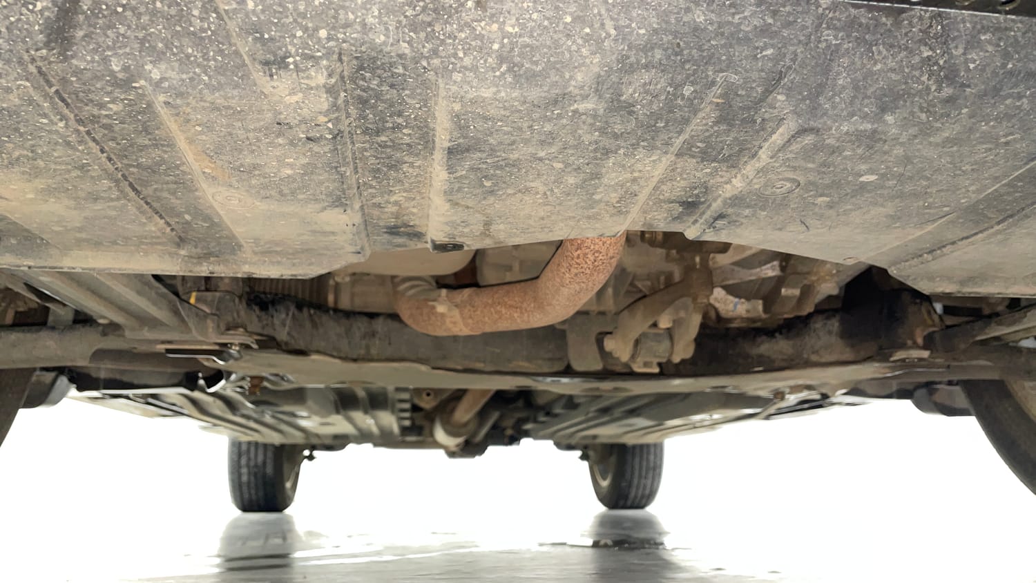 Used 2023 Maruti Suzuki Grand Vitara Alpha Smart Hybrid AllGrip Petrol Manual extra FRONT LEFT UNDERBODY VIEW