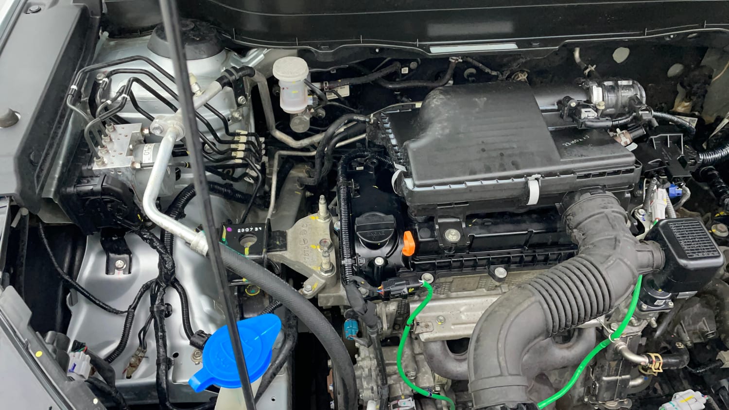 Used 2023 Maruti Suzuki Grand Vitara Alpha Smart Hybrid AllGrip Petrol Manual engine ENGINE RIGHT SIDE VIEW
