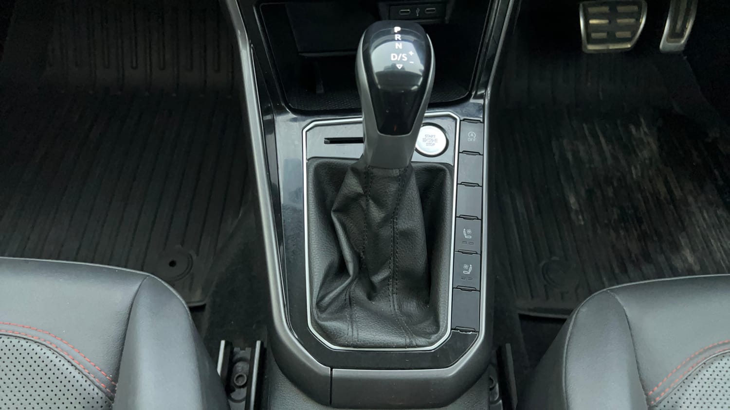 Used 2022 Volkswagen Virtus GT Plus 1.5 TSI EVO DSG Petrol Automatic interior GEAR  KNOB VIEW
