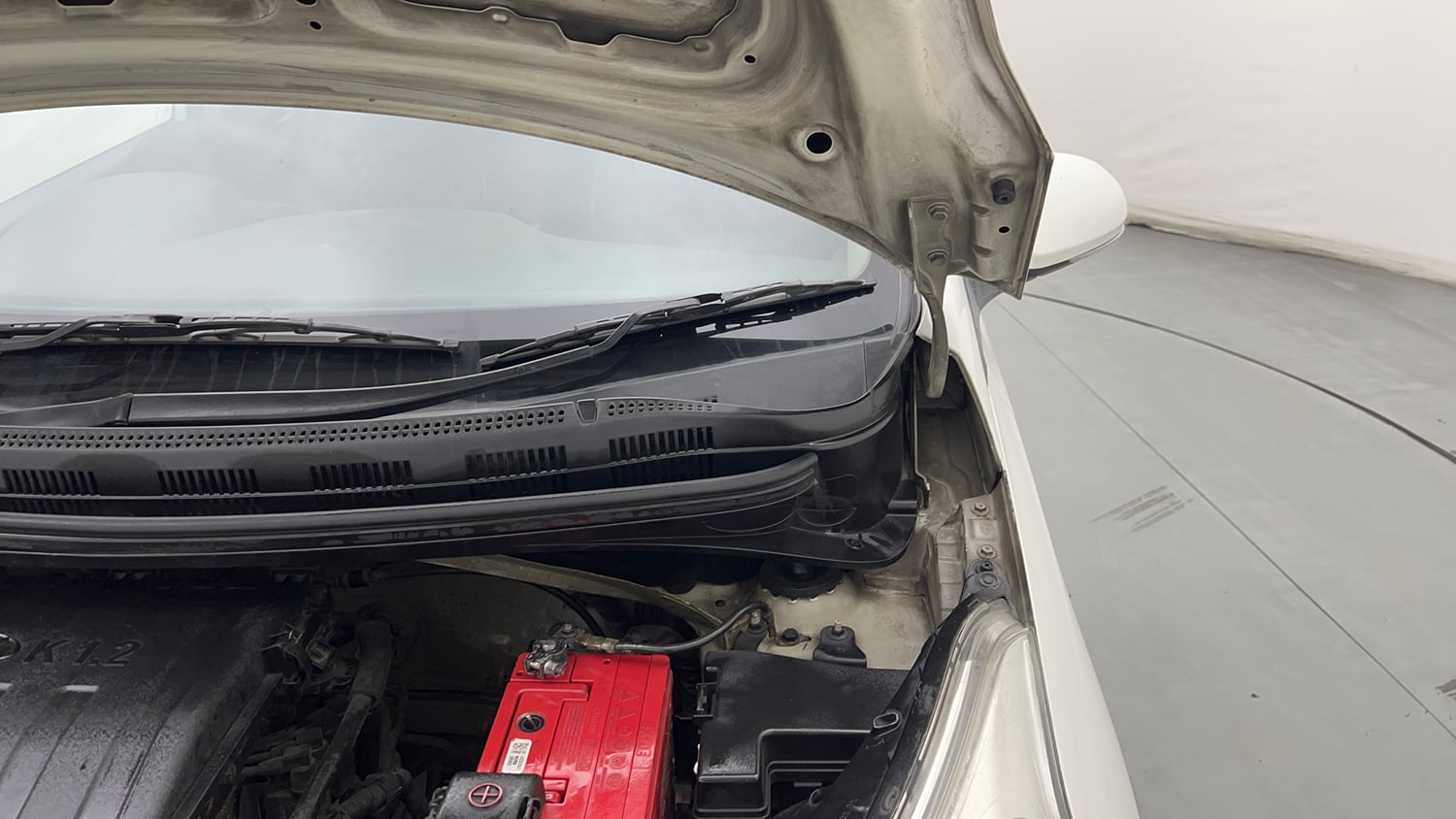 Used 2015 Hyundai Grand i10 Sportz 1.2 Kappa VTVT Petrol Manual engine ENGINE LEFT SIDE HINGE & APRON VIEW