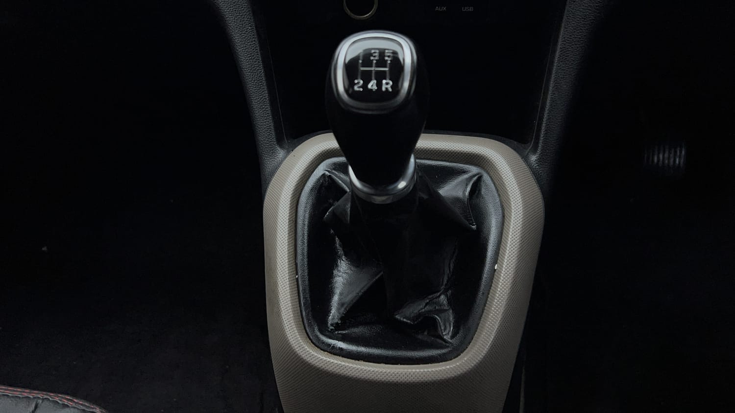 Used 2015 Hyundai Grand i10 Sportz 1.2 Kappa VTVT Petrol Manual interior GEAR  KNOB VIEW