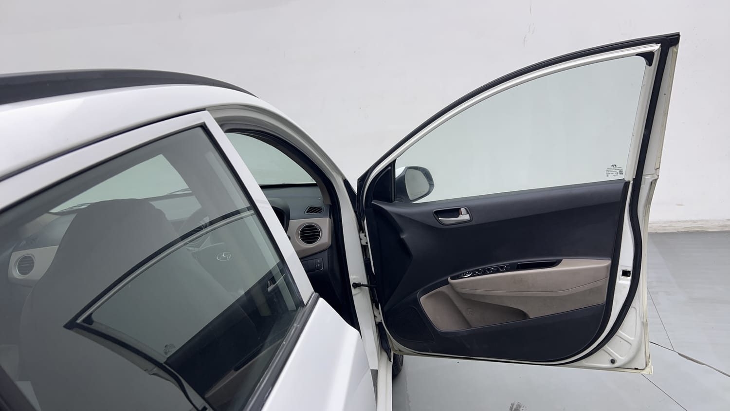 Used 2015 Hyundai Grand i10 Sportz 1.2 Kappa VTVT Petrol Manual interior RIGHT FRONT DOOR OPEN VIEW