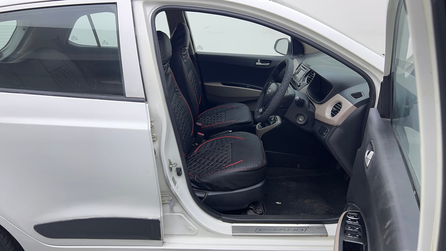 Used 2015 Hyundai Grand i10 Sportz 1.2 Kappa VTVT Petrol Manual interior RIGHT SIDE FRONT DOOR CABIN VIEW