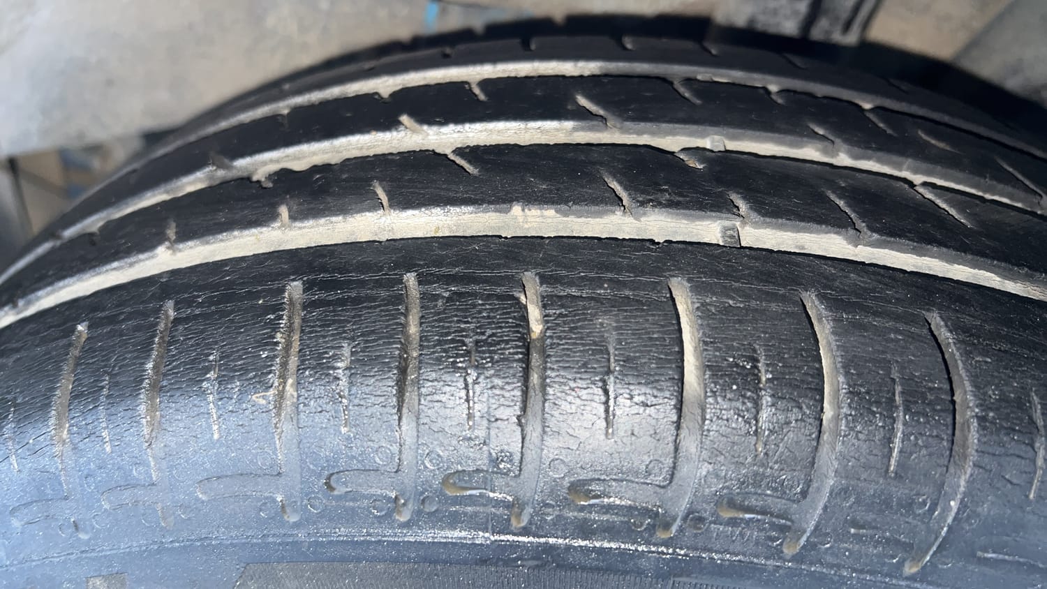 Used 2021 Hyundai Grand i10 Nios Sportz U2 1.2 CRDi Diesel Manual tyres LEFT REAR TYRE TREAD VIEW