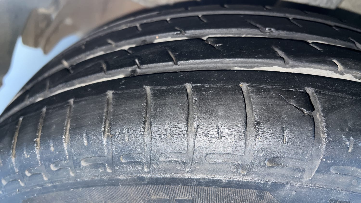 Used 2021 Hyundai Grand i10 Nios Sportz U2 1.2 CRDi Diesel Manual tyres RIGHT REAR TYRE TREAD VIEW