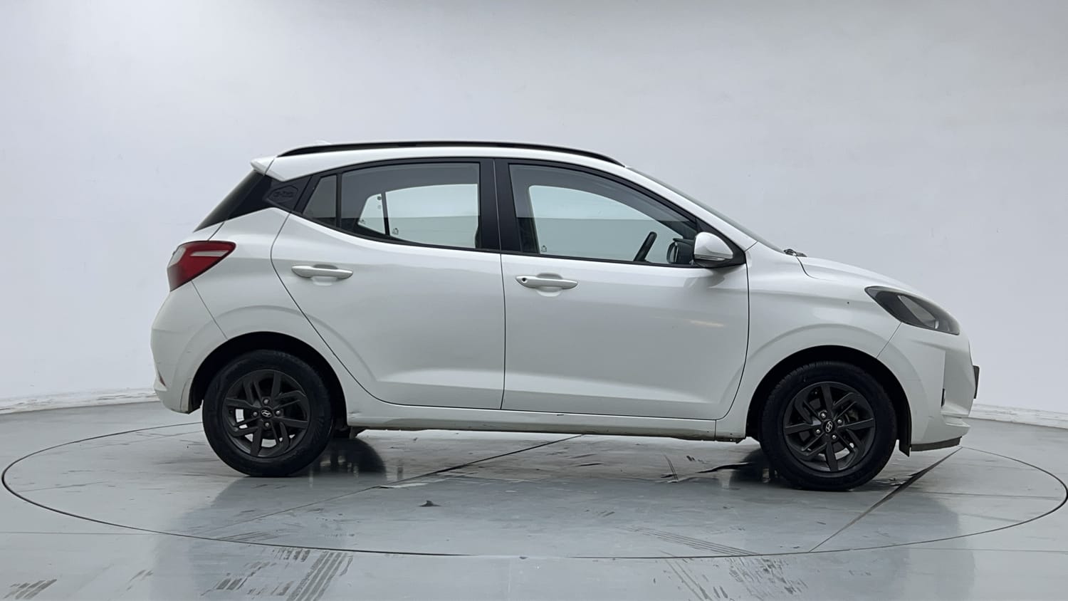 Used 2021 Hyundai Grand i10 Nios Sportz U2 1.2 CRDi Diesel Manual exterior RIGHT SIDE VIEW