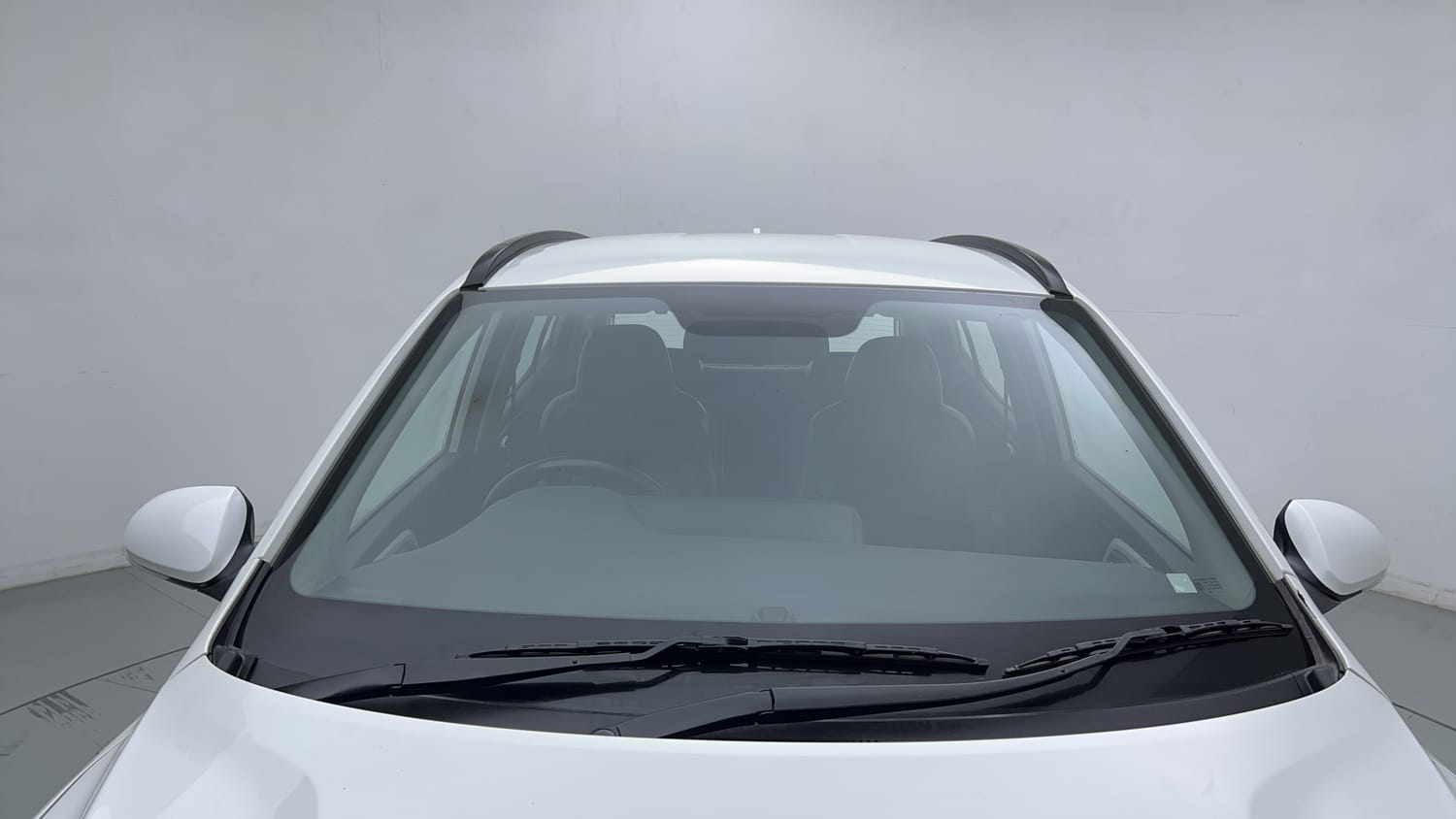 Used 2021 Hyundai Grand i10 Nios Sportz U2 1.2 CRDi Diesel Manual exterior FRONT WINDSHIELD VIEW