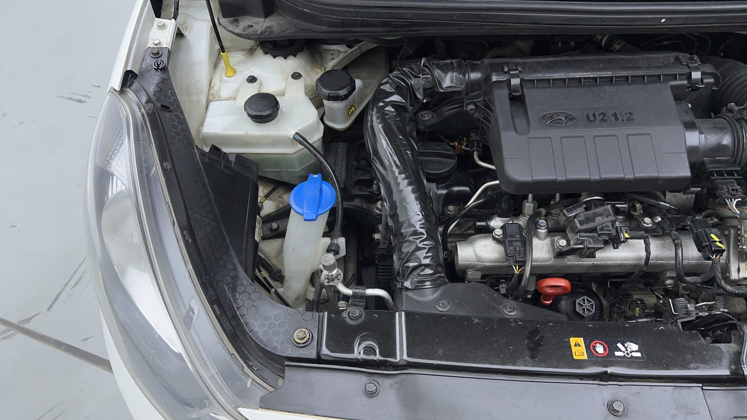 Used 2021 Hyundai Grand i10 Nios Sportz U2 1.2 CRDi Diesel Manual engine ENGINE RIGHT SIDE VIEW