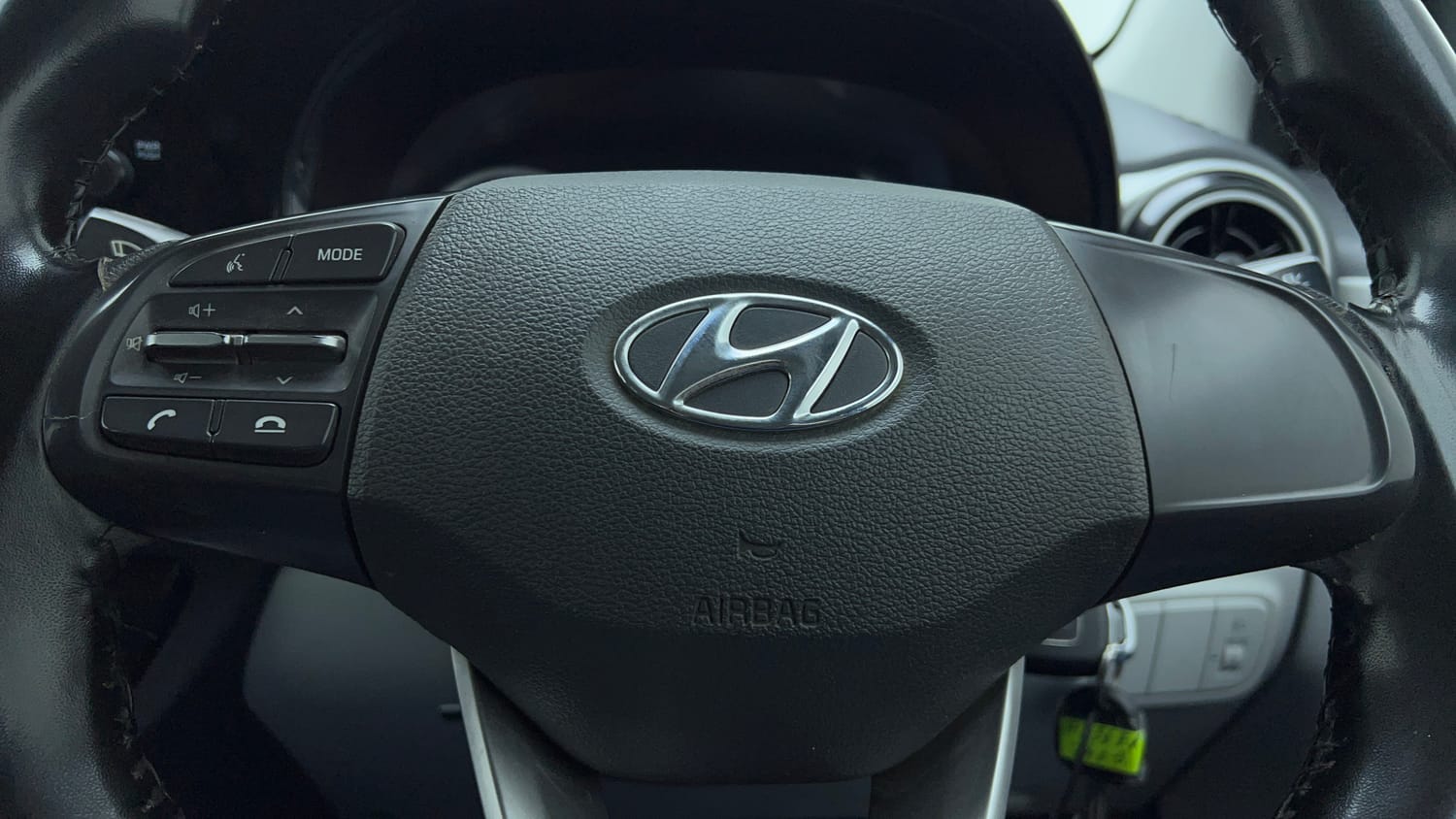 Used 2021 Hyundai Grand i10 Nios Sportz U2 1.2 CRDi Diesel Manual top_features Airbags