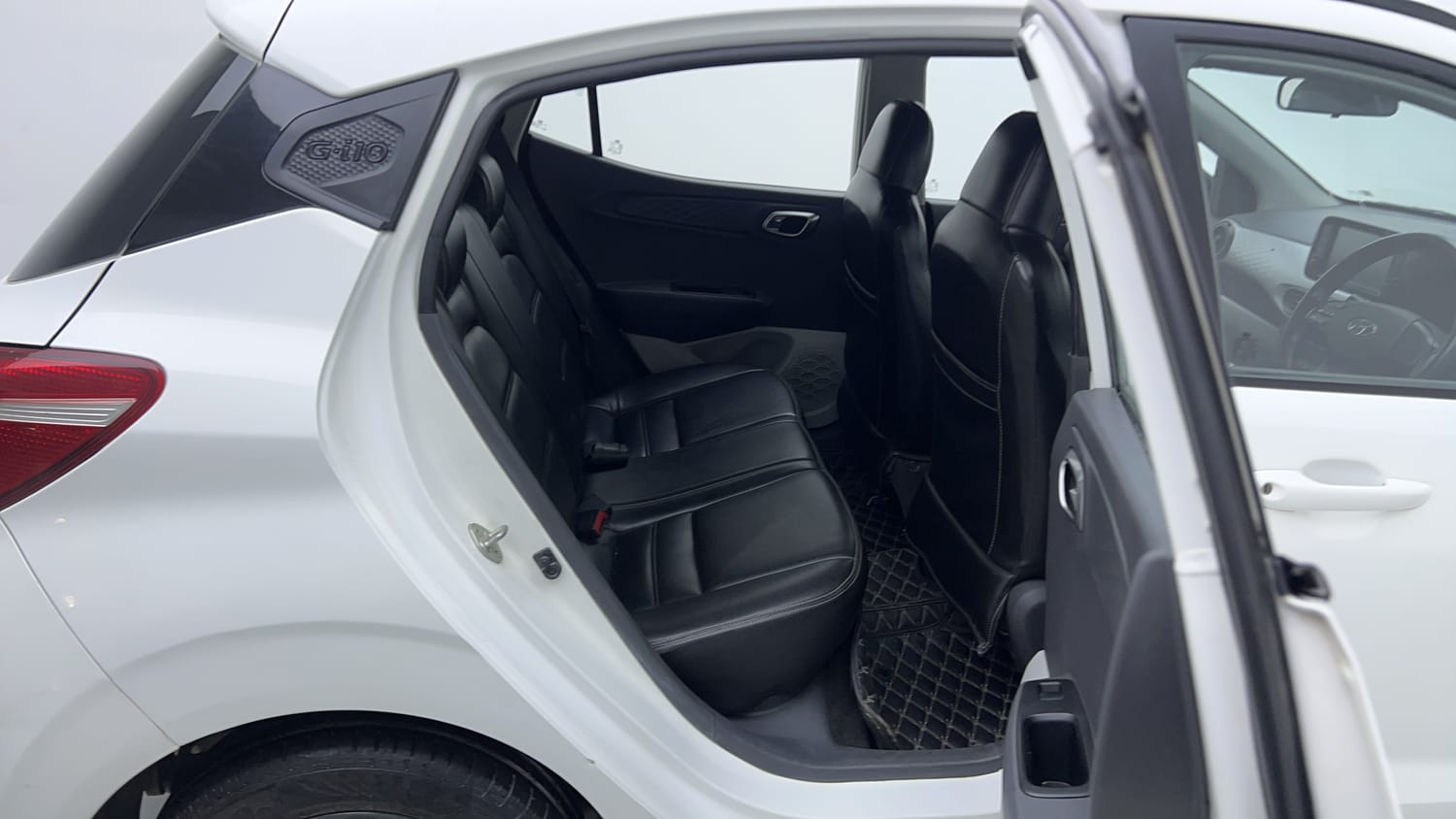 Used 2021 Hyundai Grand i10 Nios Sportz U2 1.2 CRDi Diesel Manual interior RIGHT SIDE REAR DOOR CABIN VIEW