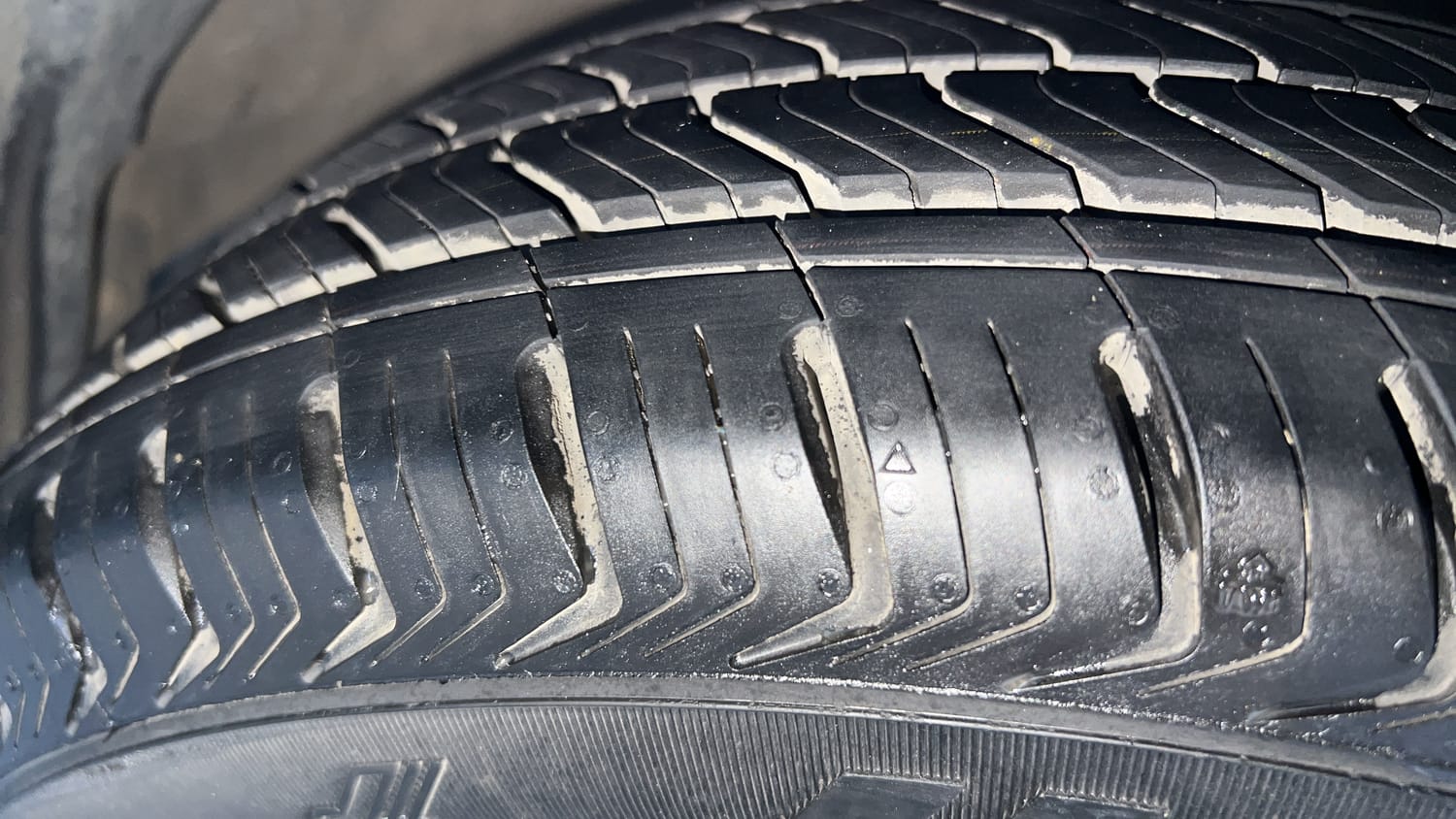 Used 2021 Hyundai Grand i10 Nios Sportz U2 1.2 CRDi Diesel Manual tyres RIGHT FRONT TYRE TREAD VIEW