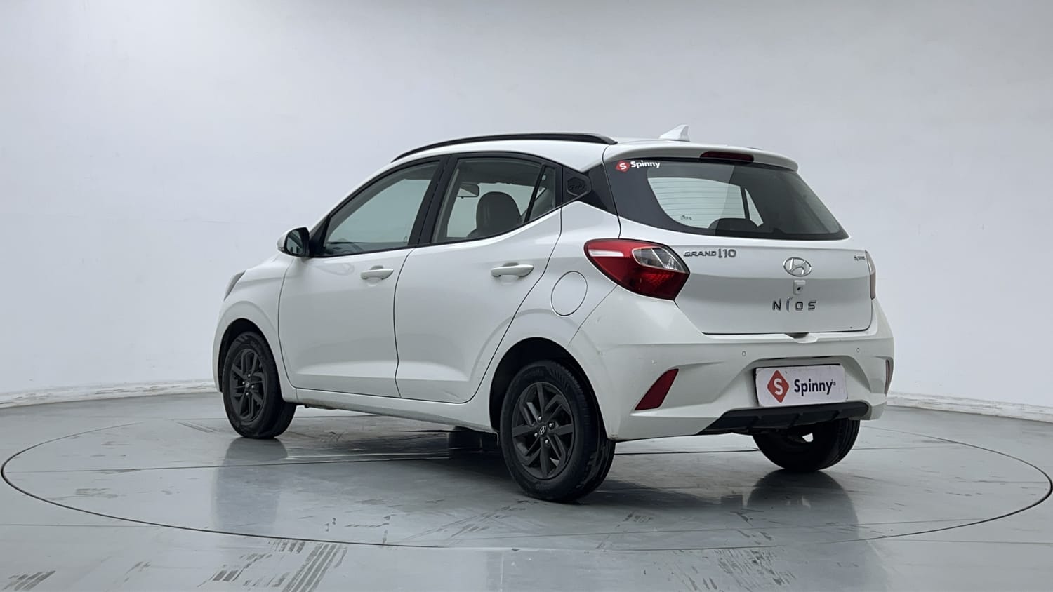 Used 2021 Hyundai Grand i10 Nios Sportz U2 1.2 CRDi Diesel Manual exterior LEFT REAR CORNER VIEW