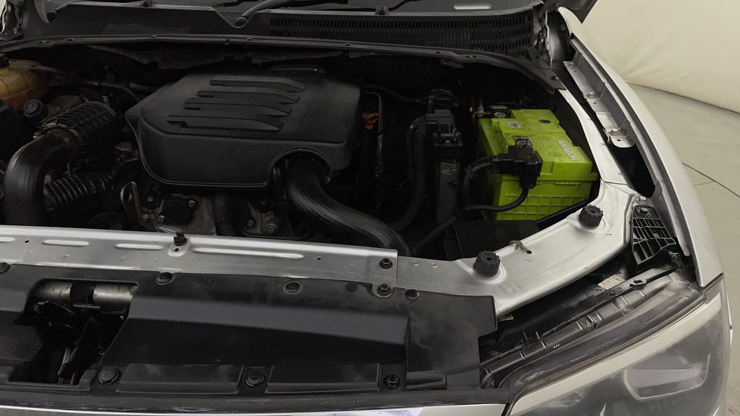 Used 2023 Mahindra Scorpio N Z8 L Petrol MT 7 STR Petrol Manual engine ENGINE LEFT SIDE VIEW