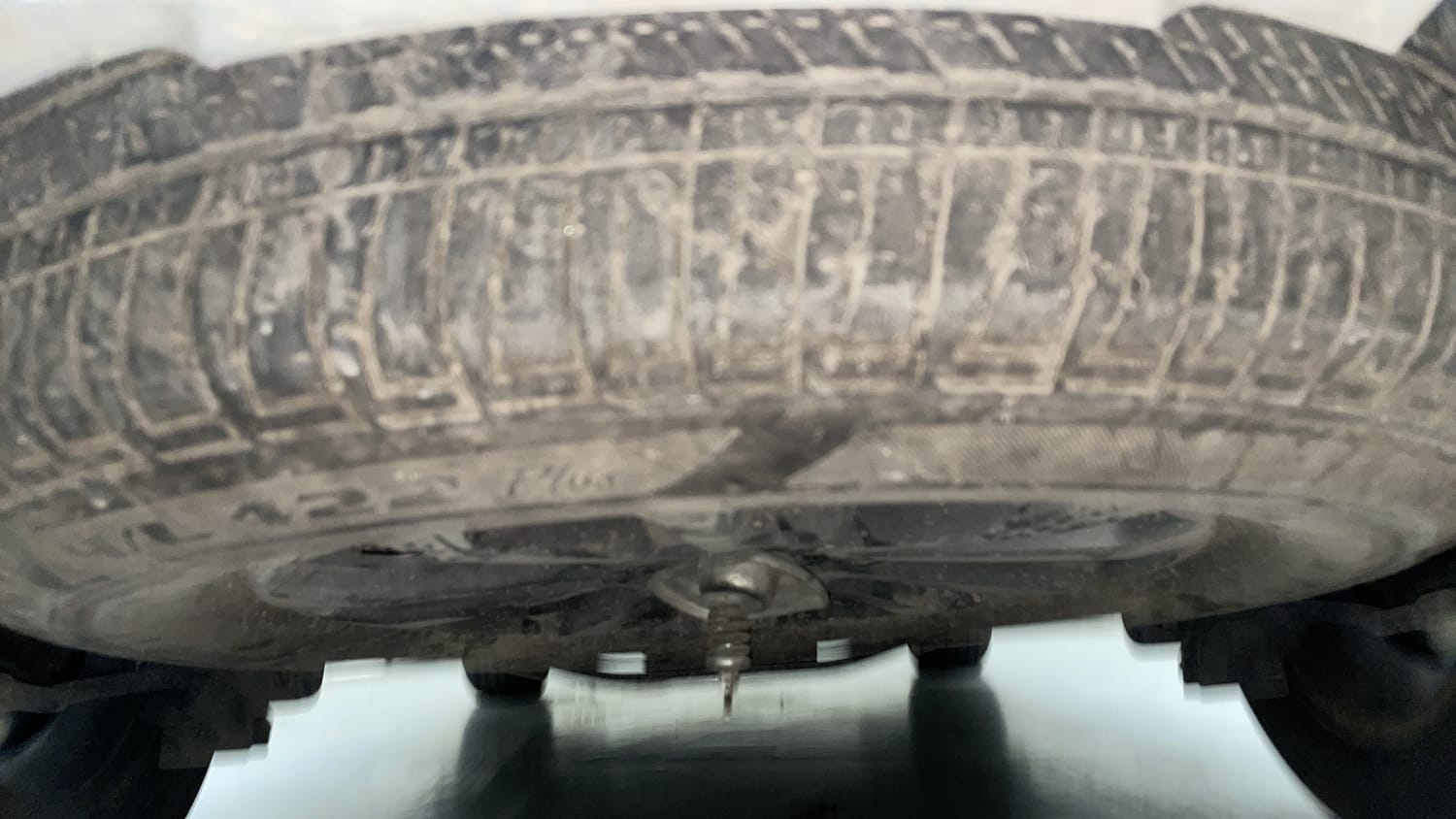 Used 2023 Mahindra Scorpio N Z8 L Petrol MT 7 STR Petrol Manual tyres SPARE TYRE VIEW