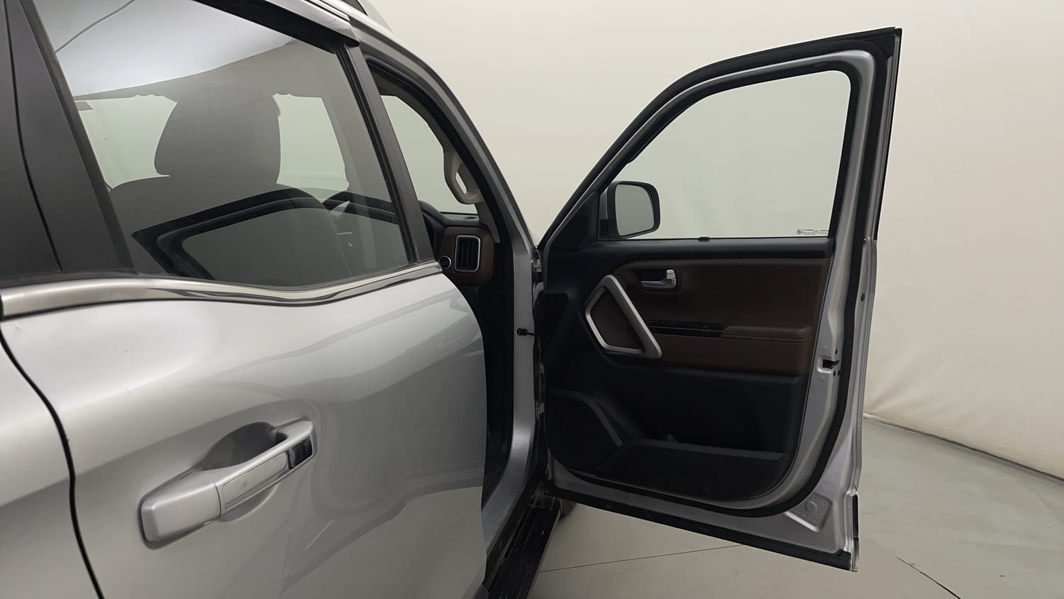 Used 2023 Mahindra Scorpio N Z8 L Petrol MT 7 STR Petrol Manual interior RIGHT FRONT DOOR OPEN VIEW