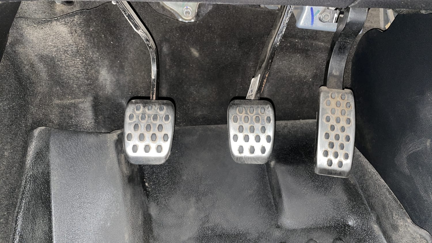 Used 2023 Mahindra Scorpio N Z8 L Petrol MT 7 STR Petrol Manual interior PEDALS VIEW