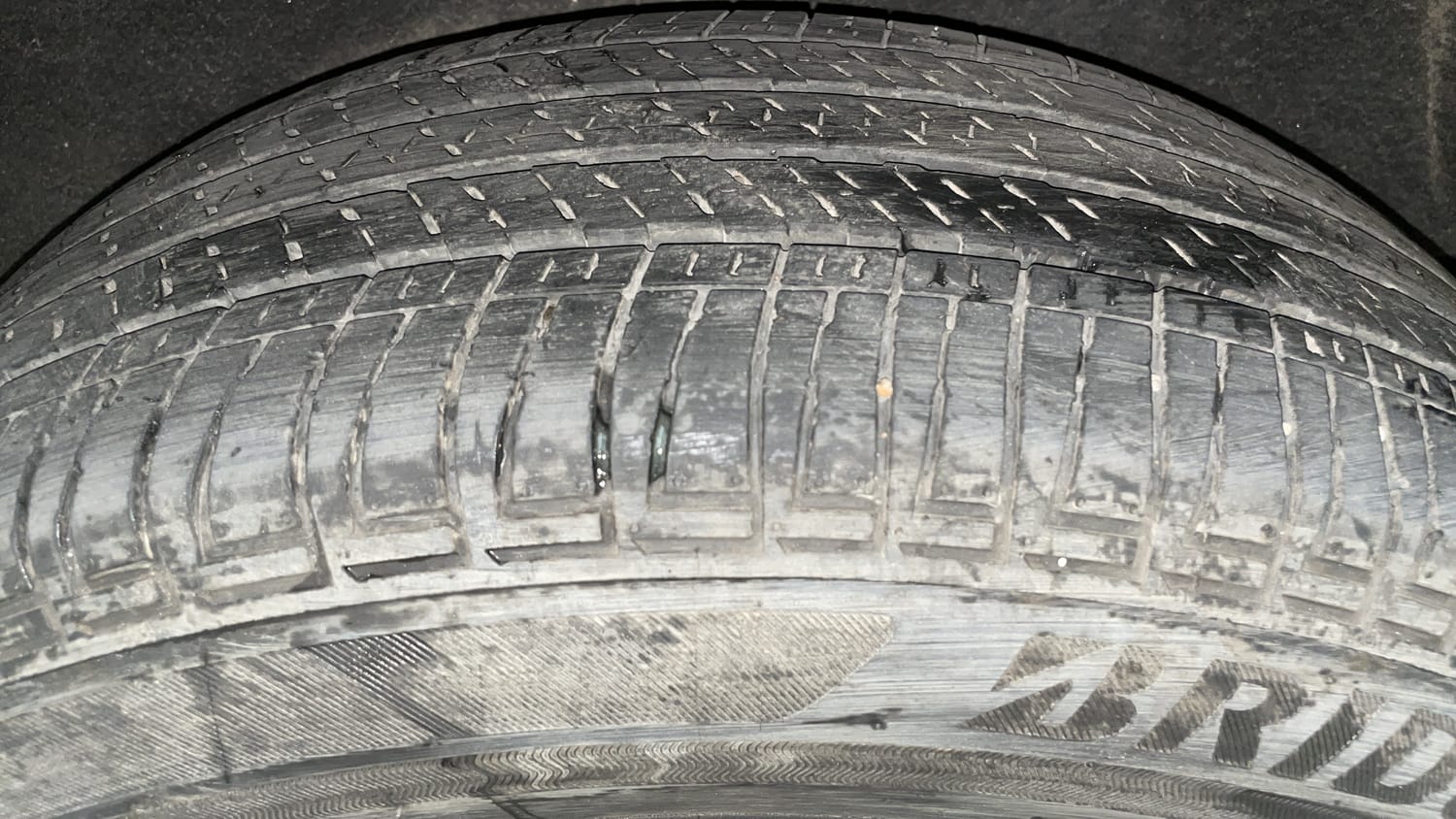 Used 2023 Mahindra Scorpio N Z8 L Petrol MT 7 STR Petrol Manual tyres LEFT REAR TYRE TREAD VIEW
