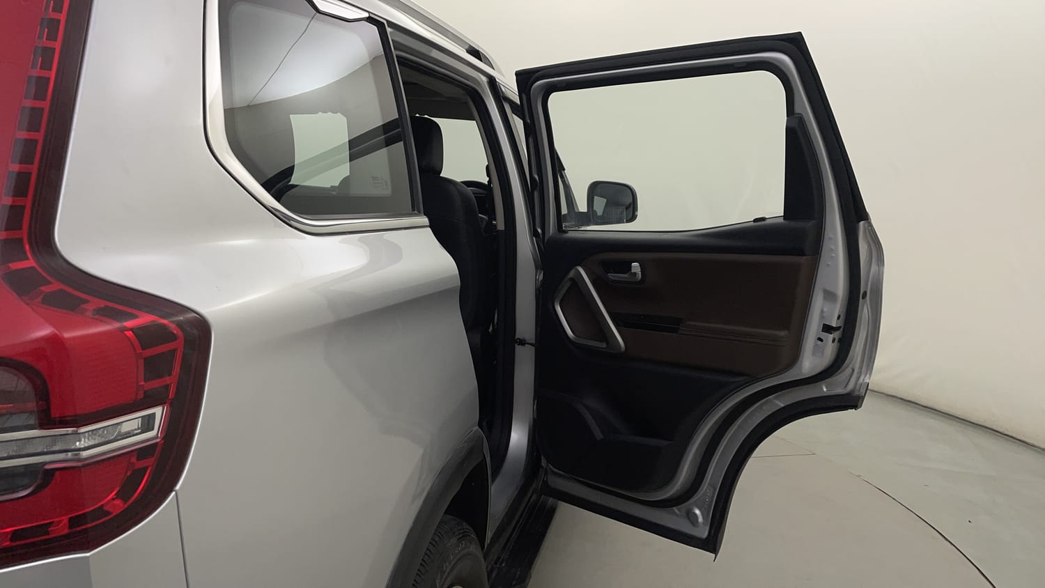 Used 2023 Mahindra Scorpio N Z8 L Petrol MT 7 STR Petrol Manual interior RIGHT REAR DOOR OPEN VIEW