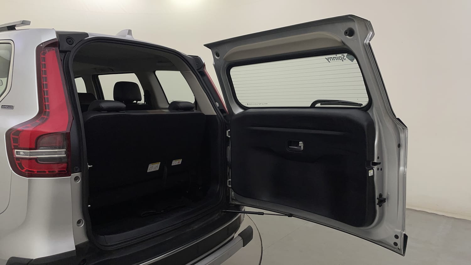 Used 2023 Mahindra Scorpio N Z8 L Petrol MT 7 STR Petrol Manual interior DICKY DOOR OPEN VIEW