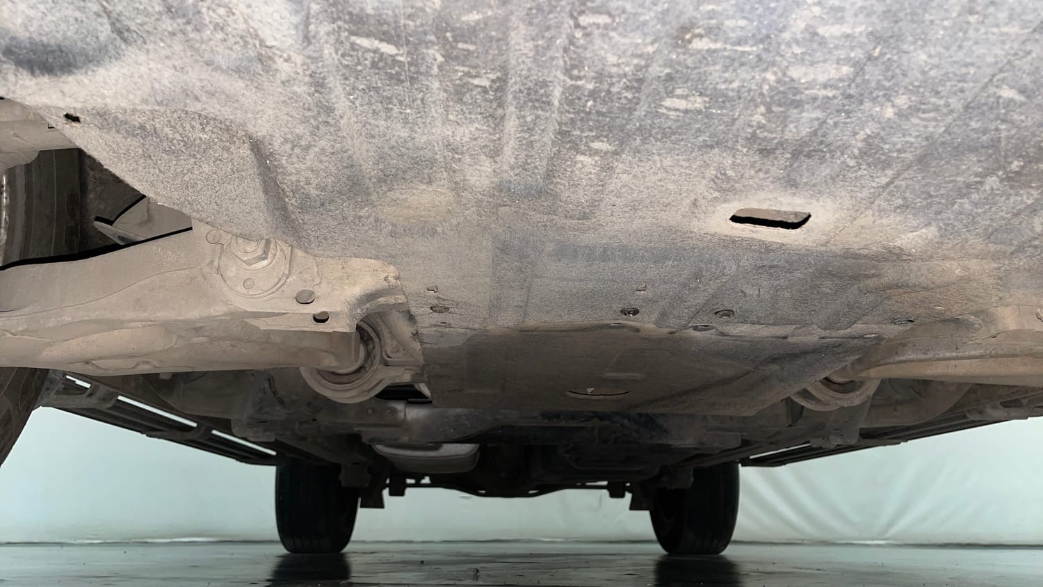 Used 2023 Mahindra Scorpio N Z8 L Petrol MT 7 STR Petrol Manual extra FRONT LEFT UNDERBODY VIEW