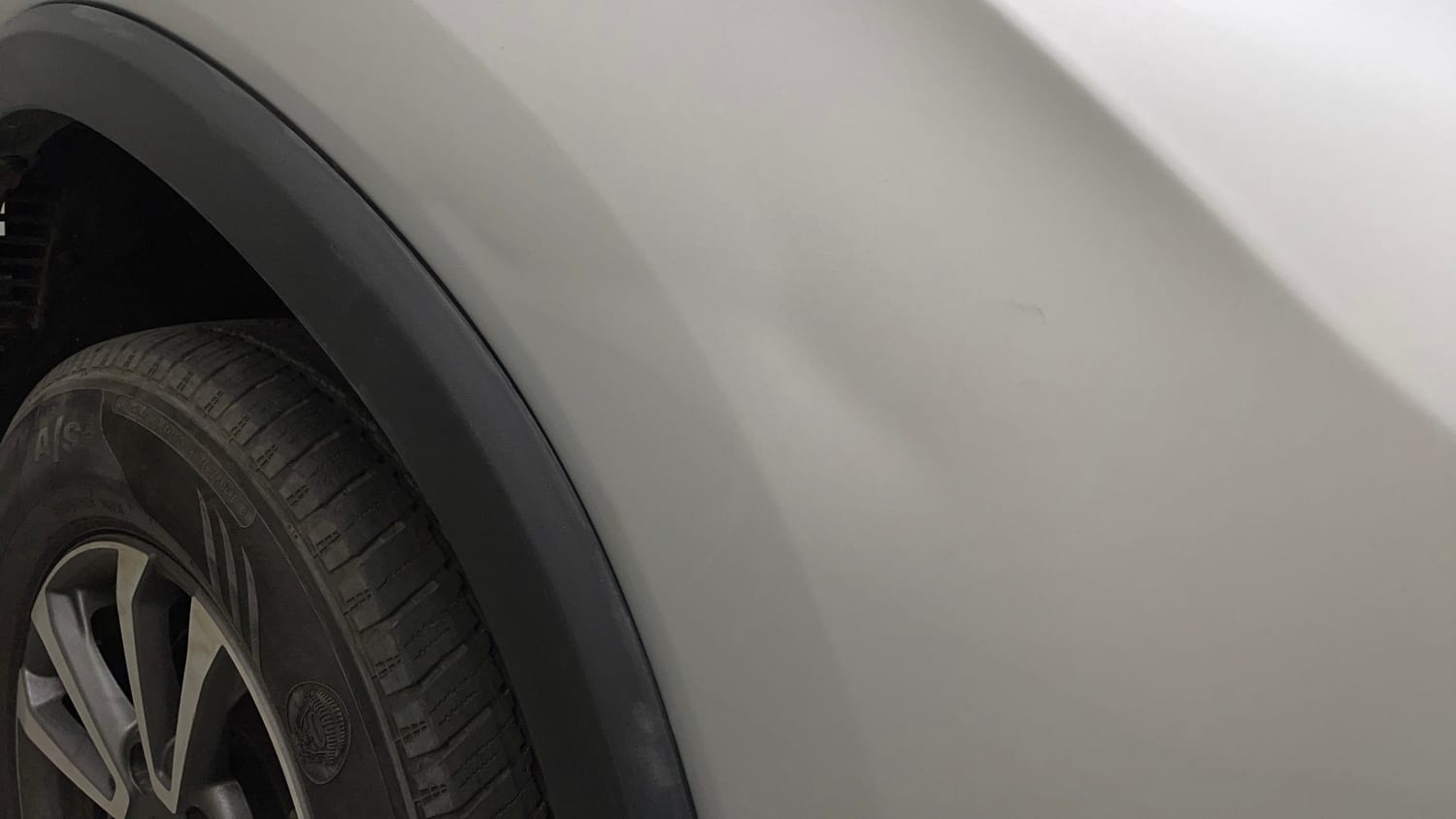 Used 2023 Mahindra Scorpio N Z8 L Petrol MT 7 STR Petrol Manual dents MINOR DENT
