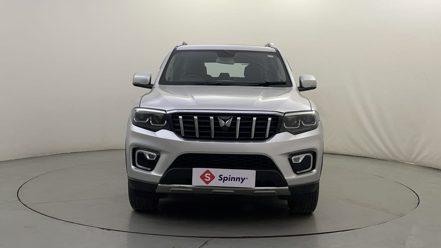 Used 2023 Mahindra Scorpio N Z8 L Petrol MT 7 STR Petrol Manual exterior FRONT VIEW