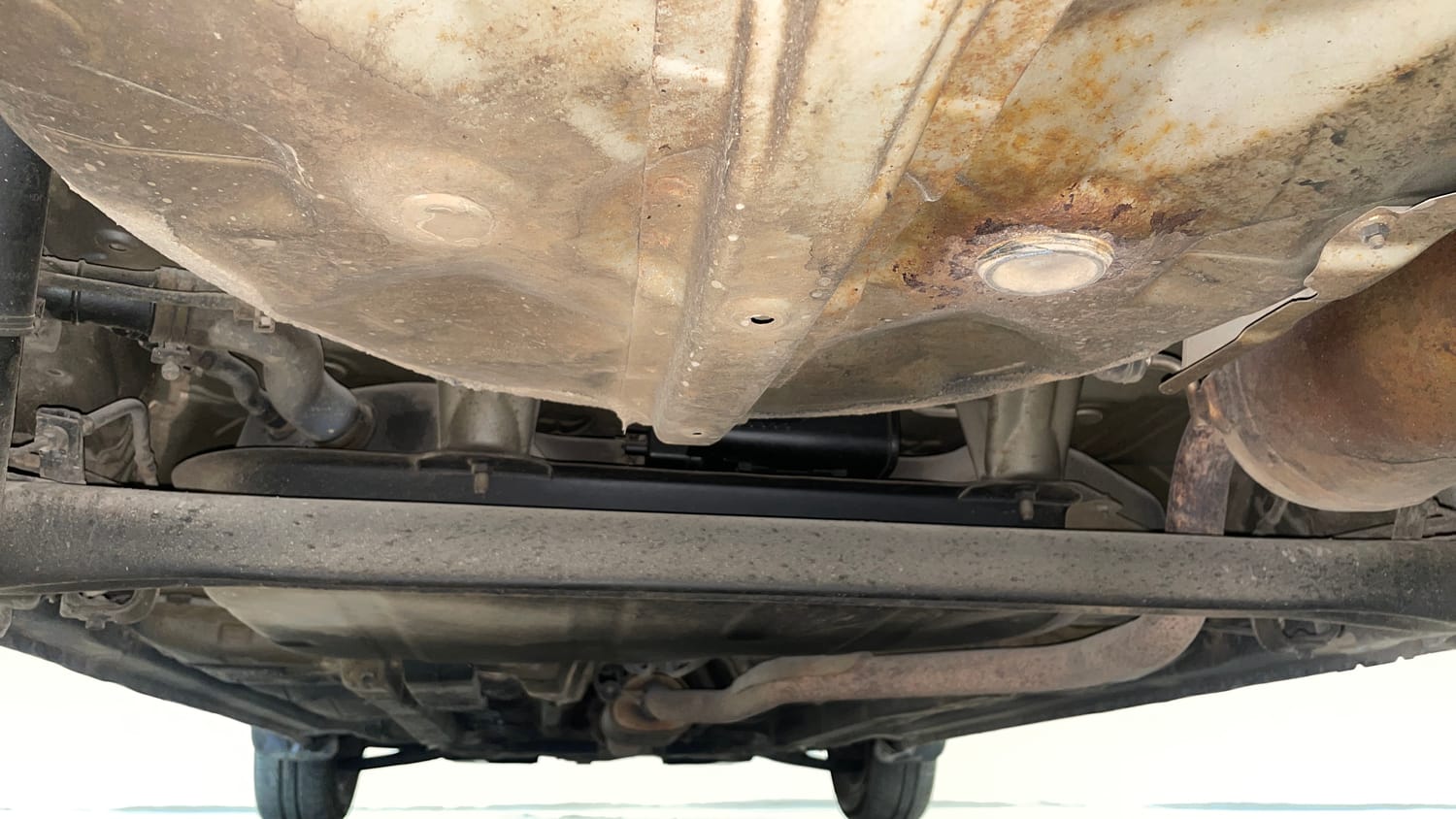 Used 2011 Hyundai i20 Asta 1.4 AT Petrol Automatic extra REAR UNDERBODY VIEW (TAKEN FROM REAR)