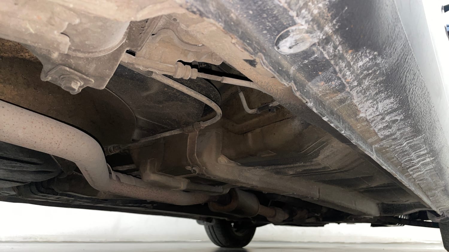 Used 2011 Hyundai i20 Asta 1.4 AT Petrol Automatic extra REAR RIGHT UNDERBODY VIEW