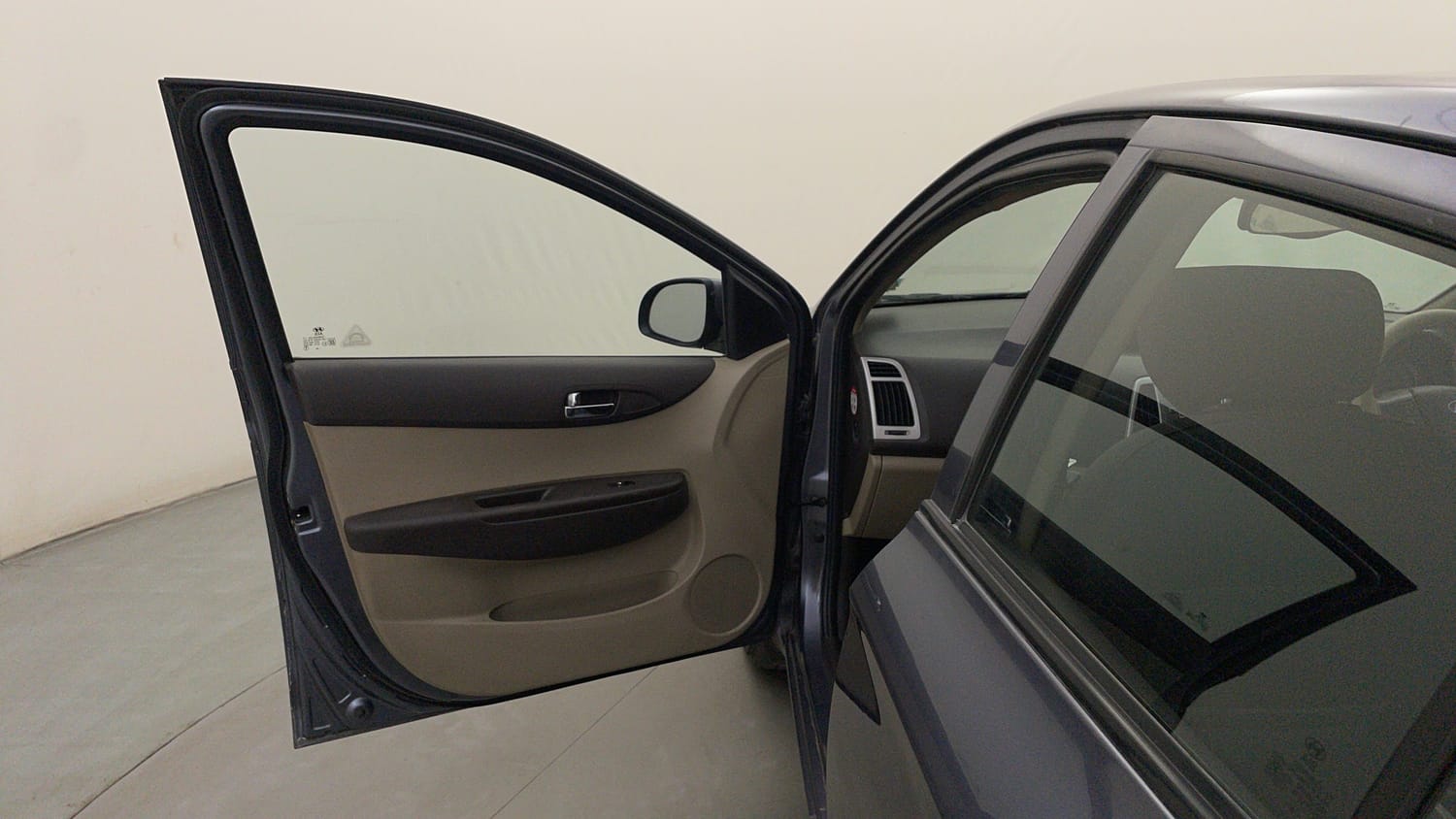 Used 2011 Hyundai i20 Asta 1.4 AT Petrol Automatic interior LEFT FRONT DOOR OPEN VIEW
