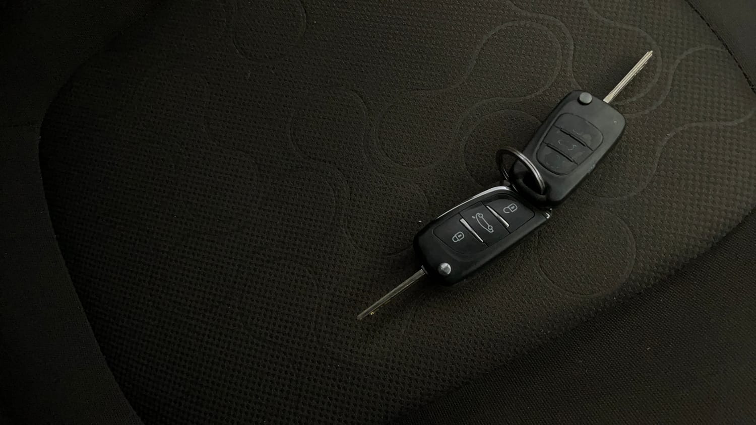 Used 2011 Hyundai i20 Asta 1.4 AT Petrol Automatic extra CAR KEY VIEW