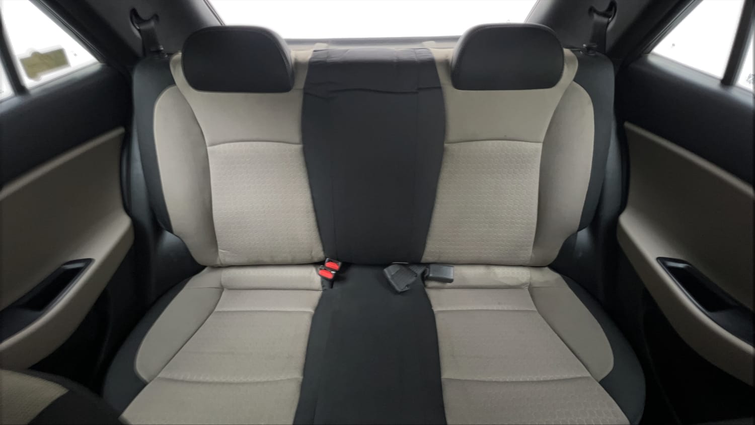 Used 2014 Hyundai Elite i20 Sportz 1.2 Petrol Manual interior REAR SEAT CONDITION VIEW