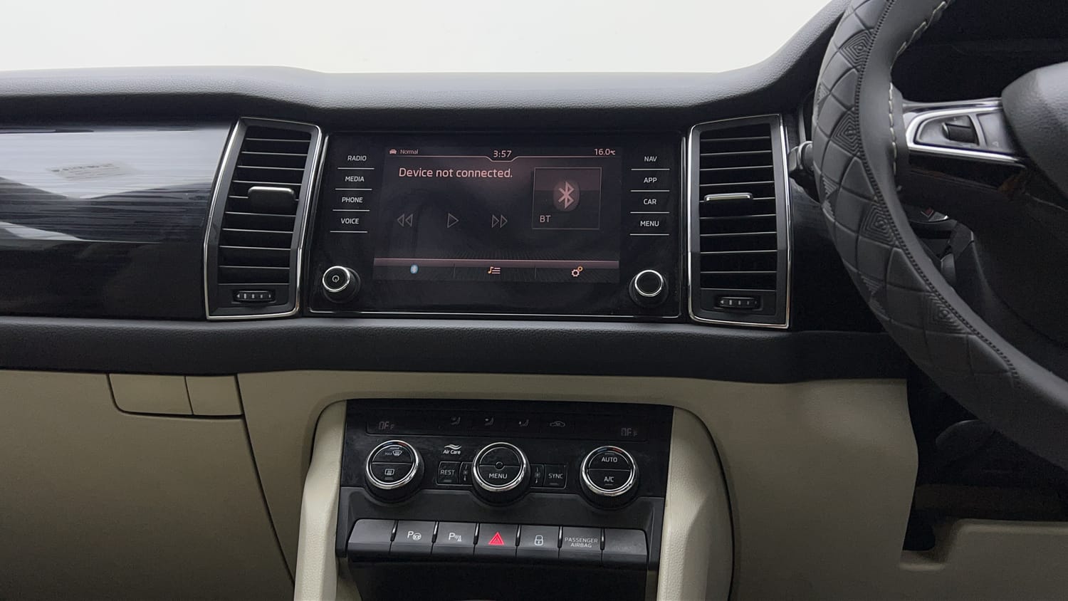 Used 2018 Skoda Kodiaq Style 2.0 TDI 4x4 AT Diesel Automatic interior MUSIC SYSTEM & AC CONTROL VIEW