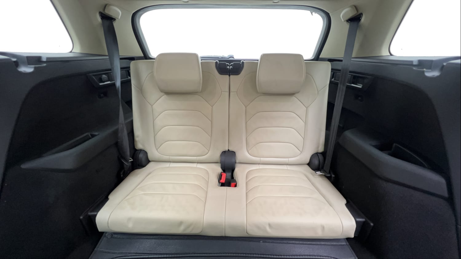 Used 2018 Skoda Kodiaq Style 2.0 TDI 4x4 AT Diesel Automatic interior THIRD ROW SEAT