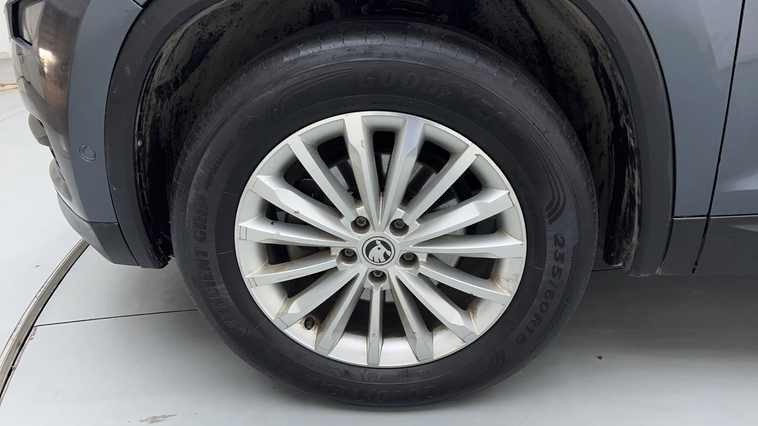 Used 2018 Skoda Kodiaq Style 2.0 TDI 4x4 AT Diesel Automatic tyres LEFT FRONT TYRE RIM VIEW