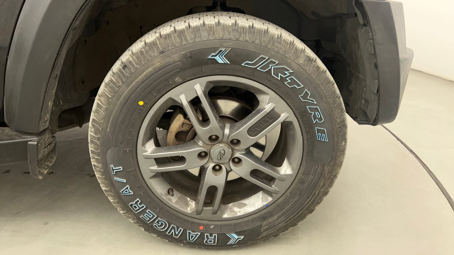 Used 2021 mahindra Thar LX Hard Top Diesel MT 4WD Diesel Manual tyres RIGHT FRONT TYRE RIM VIEW