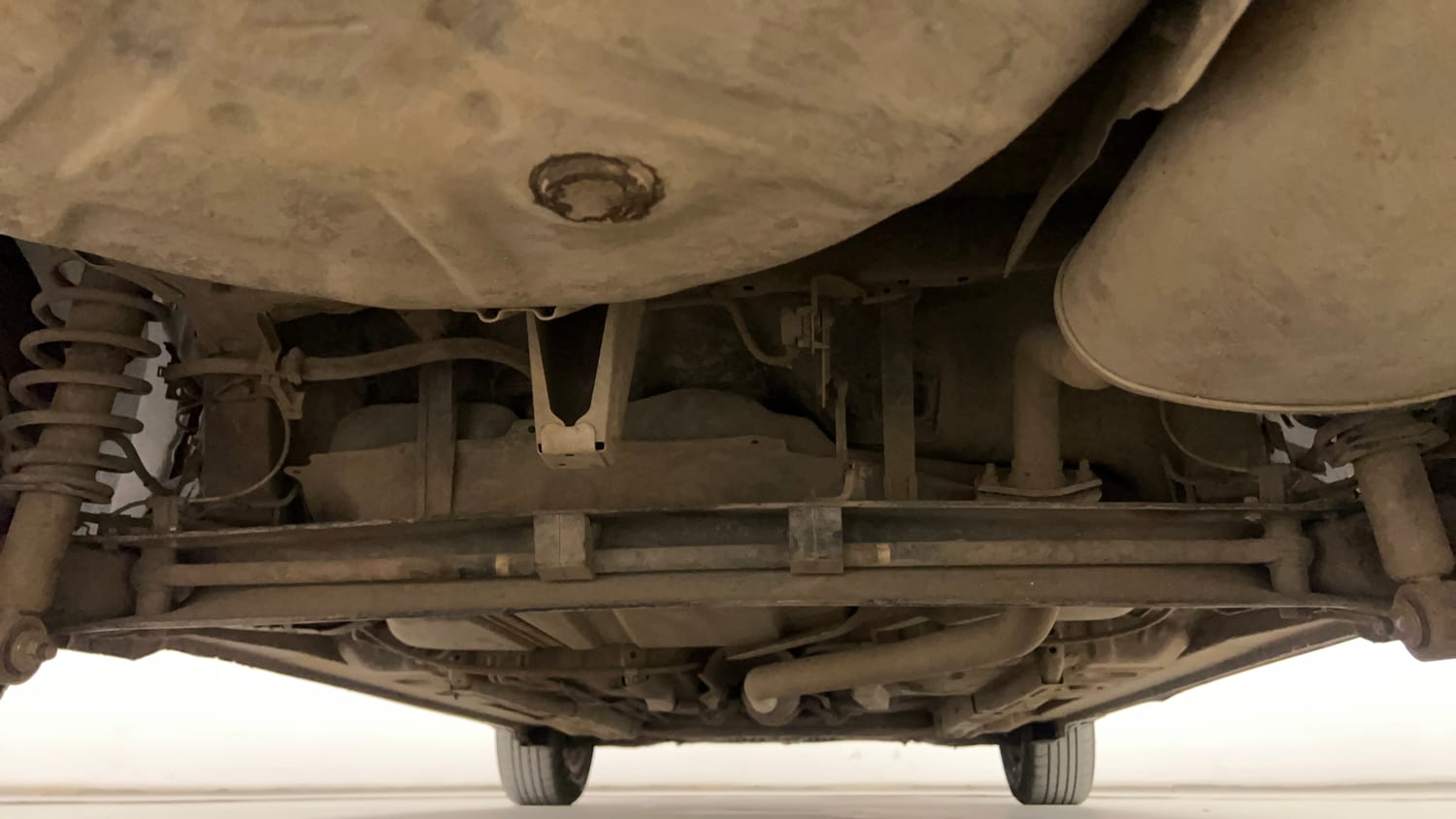 Used 2018 Toyota Corolla Altis GL Diesel Diesel Manual extra REAR UNDERBODY VIEW (TAKEN FROM REAR)