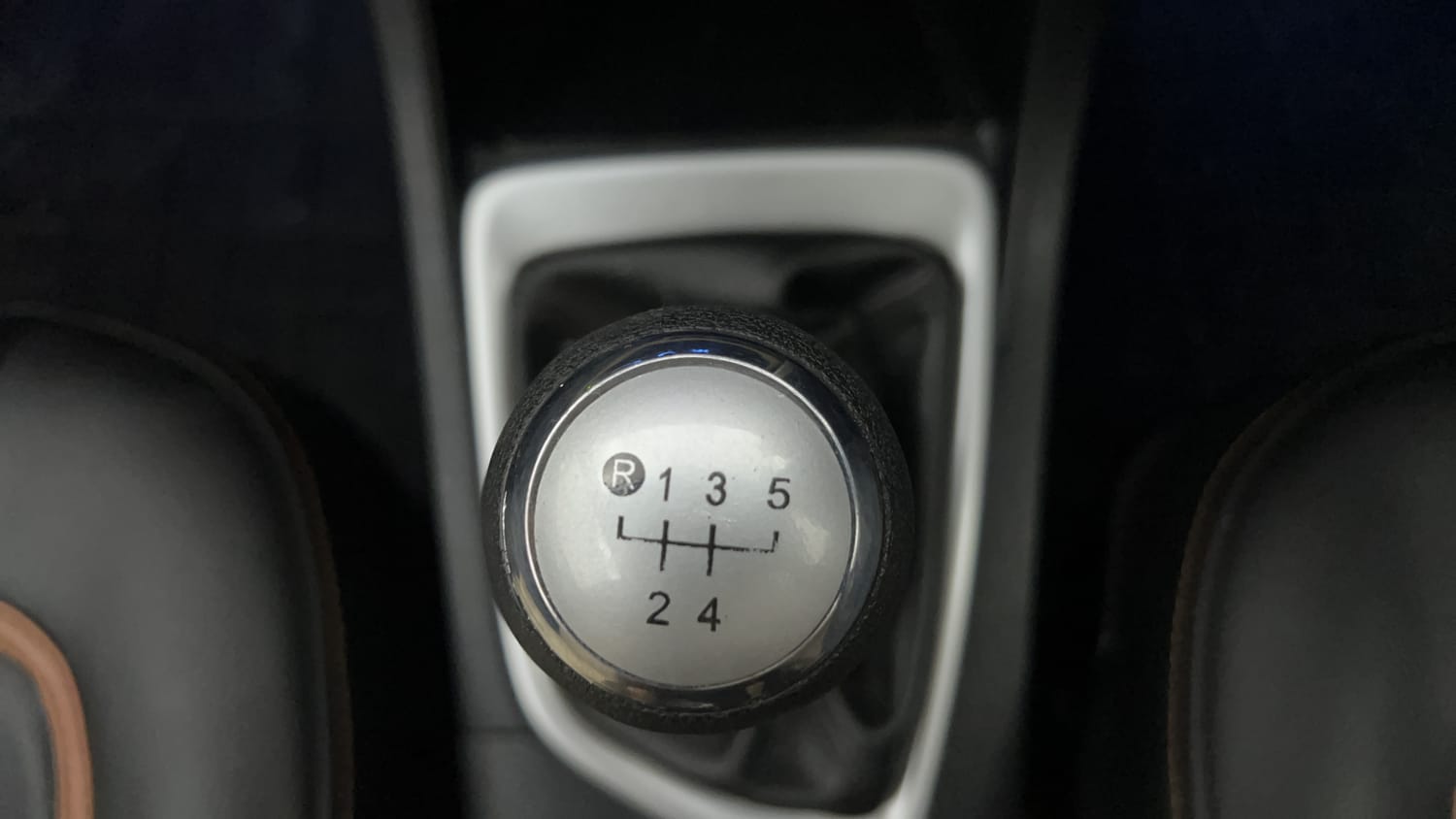 Used 2018 Toyota Corolla Altis GL Diesel Diesel Manual interior GEAR  KNOB VIEW